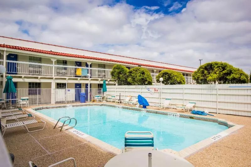 Motel 6 Austin, Tx  Midtown