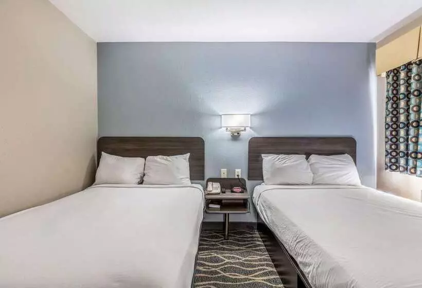 فندق على الطريق Econo Lodge