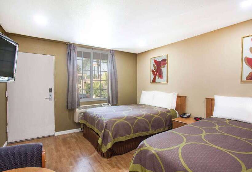 فندق على الطريق Super 8 By Wyndham Redlands/san Bernardino