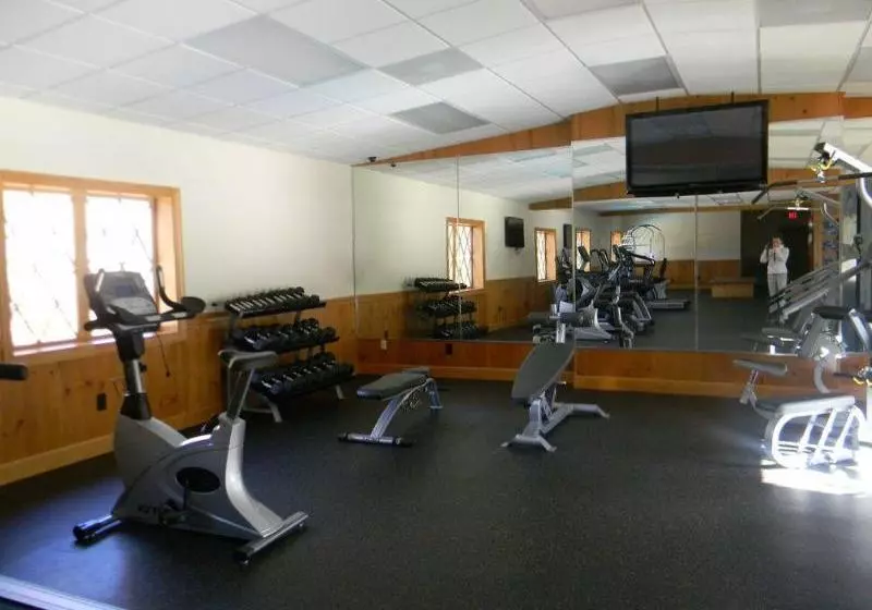 منتجع Mid Pines Inn & Golf Club 