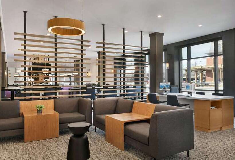 فندق Doubletree By Hilton Canton Downtown