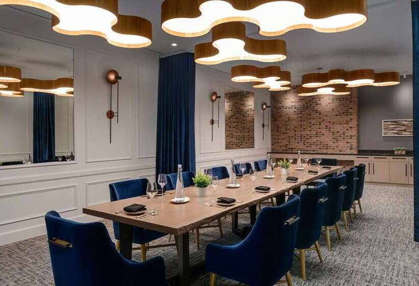 فندق Doubletree By Hilton Canton Downtown