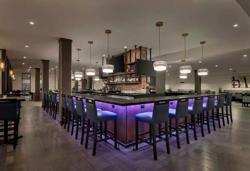 Otel Doubletree By Hilton Canton Downtown