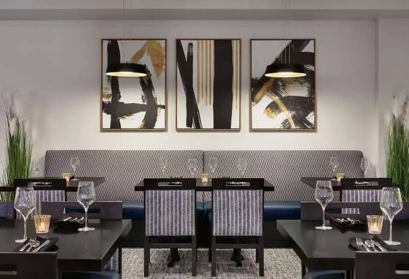 Otel Doubletree By Hilton Canton Downtown