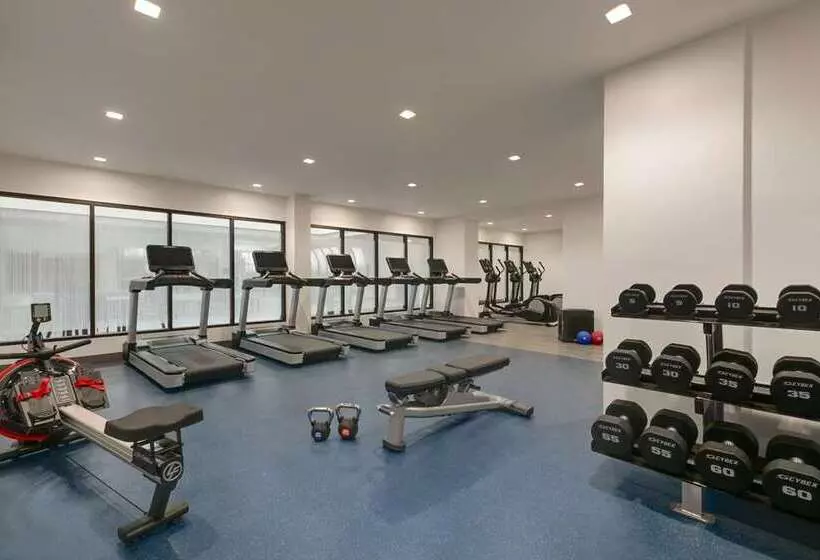 Otel Doubletree By Hilton Canton Downtown