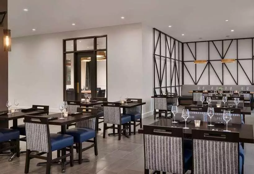 Otel Doubletree By Hilton Canton Downtown