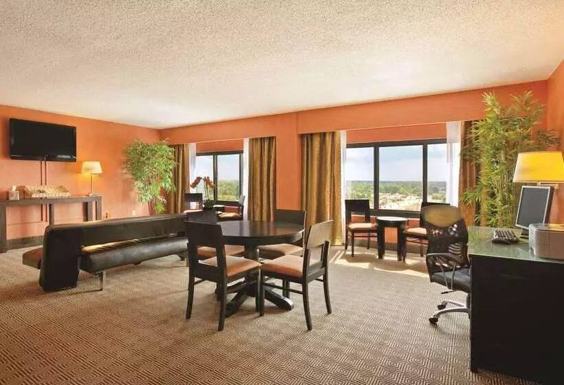 فندق Doubletree By Hilton Springfield