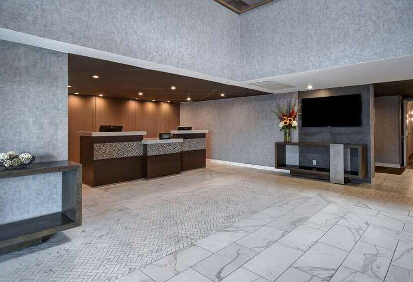 בית מלון כפרי Doubletree By Hilton St. Louis Airport