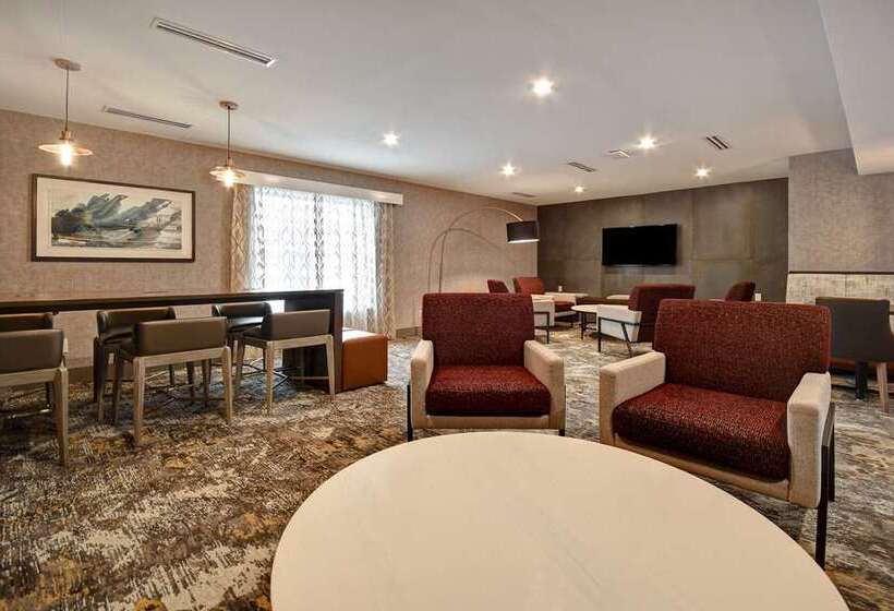 בית מלון כפרי Doubletree By Hilton St. Louis Airport