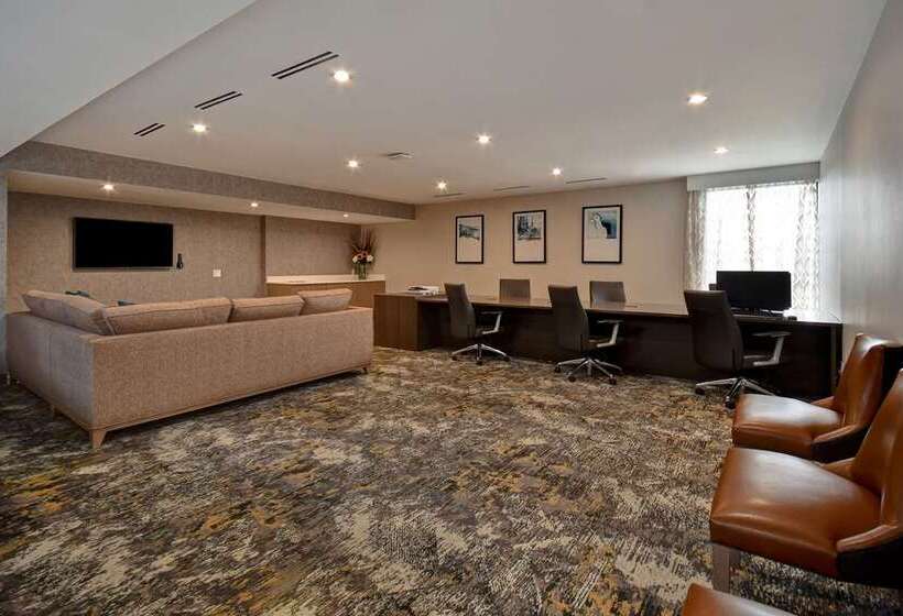 בית מלון כפרי Doubletree By Hilton St. Louis Airport