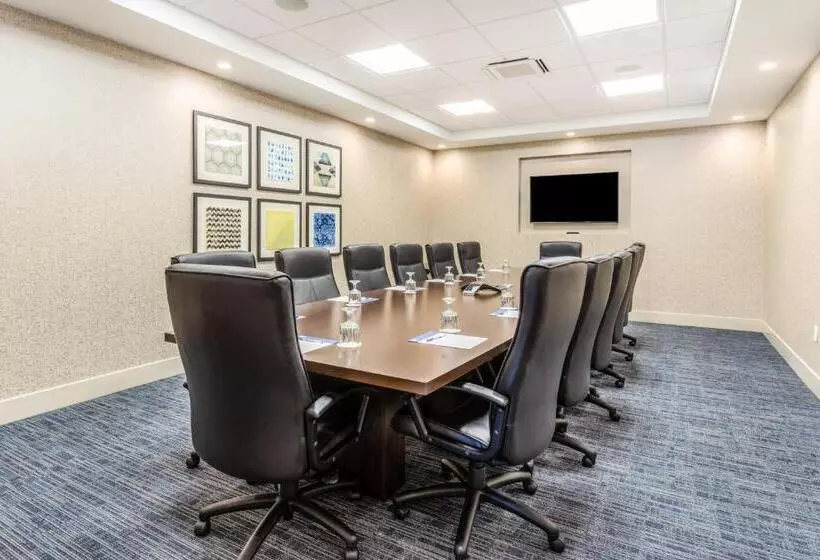 Szálloda Holiday Inn Express & Suites   Springfield North, An Ihg