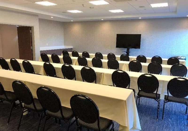 Szálloda Holiday Inn Express & Suites   Springfield North, An Ihg