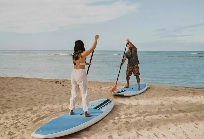 Отель Kaimana Beach