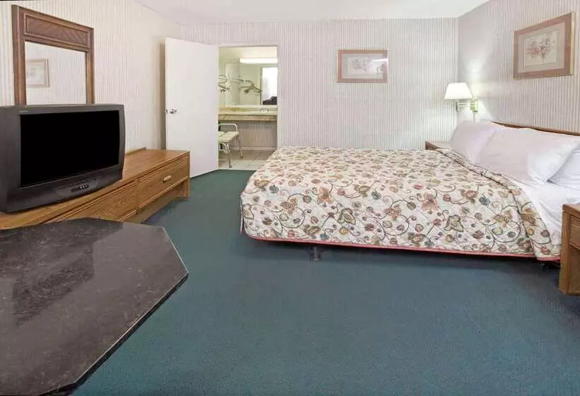 בית מלון כפרי Knights Inn South Houston