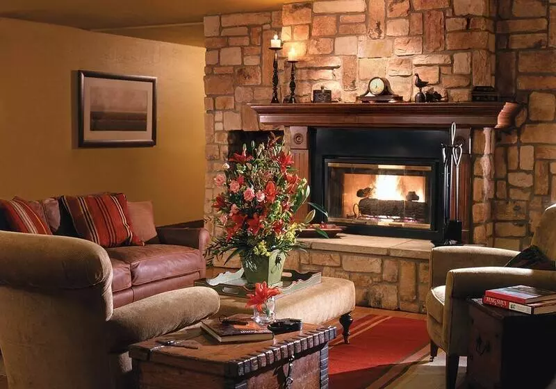 Отель L'Auberge de Sedona