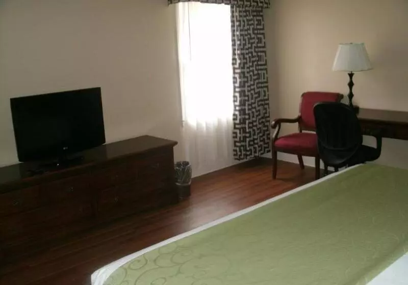 فندق Merry Acres Inn