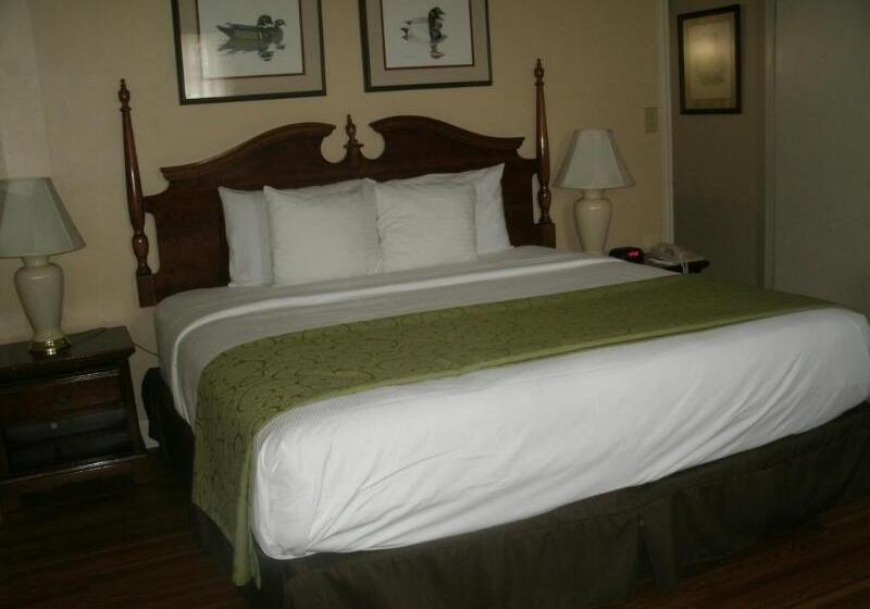 هتل Merry Acres Inn