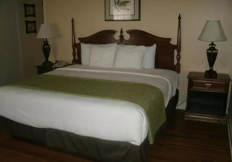 فندق Merry Acres Inn