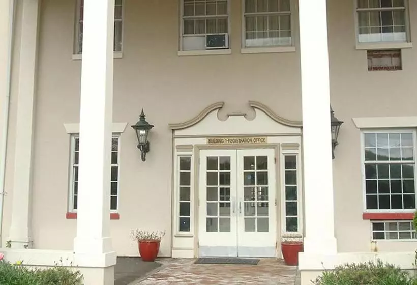 호텔 New Haven Inn