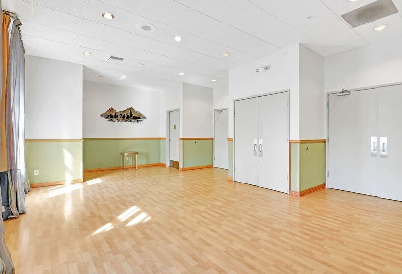 هتل Nexus; Bw Signature Collection