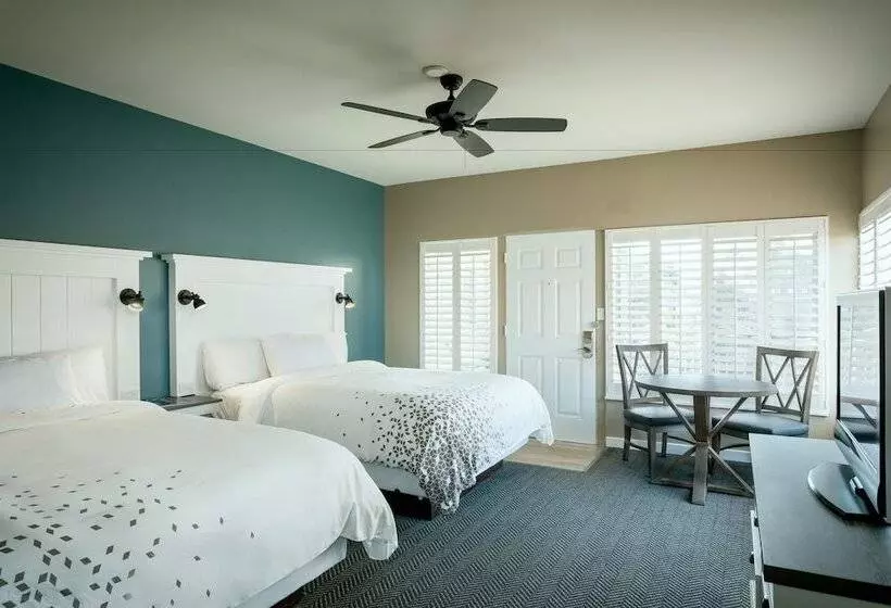 فندق Pacific Shores Inn