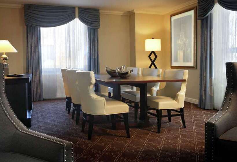 فندق Palmer House A Hilton