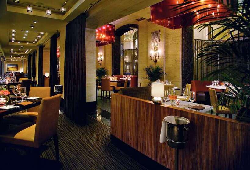 فندق Palmer House A Hilton