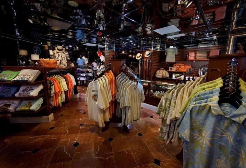 هتل Peppermill Resort Spa Casino