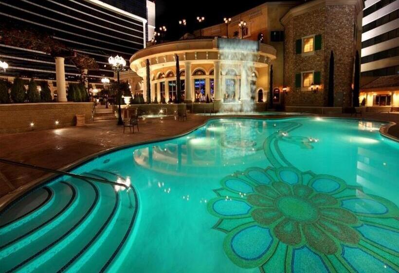 هتل Peppermill Resort Spa Casino