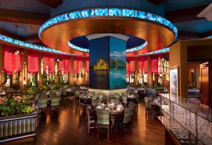 هتل Peppermill Resort Spa Casino