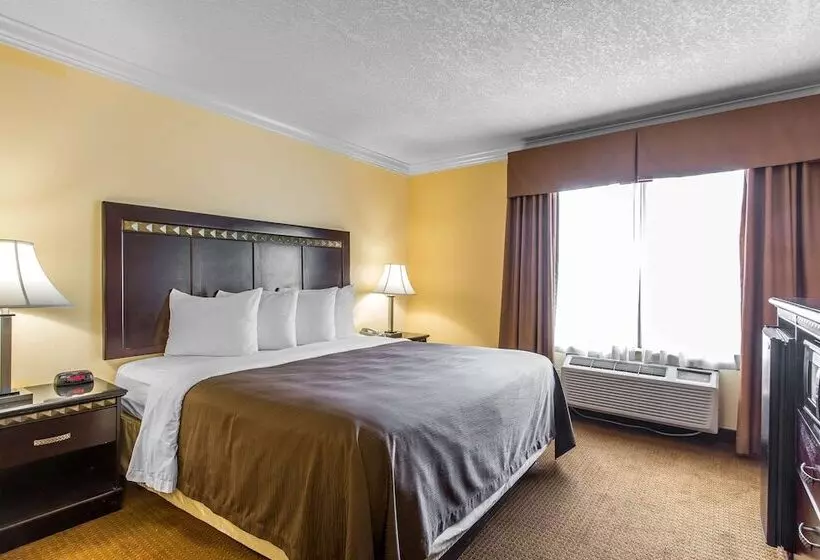 ホテル Quality Inn & Suites Bell Gardenslos Angeles