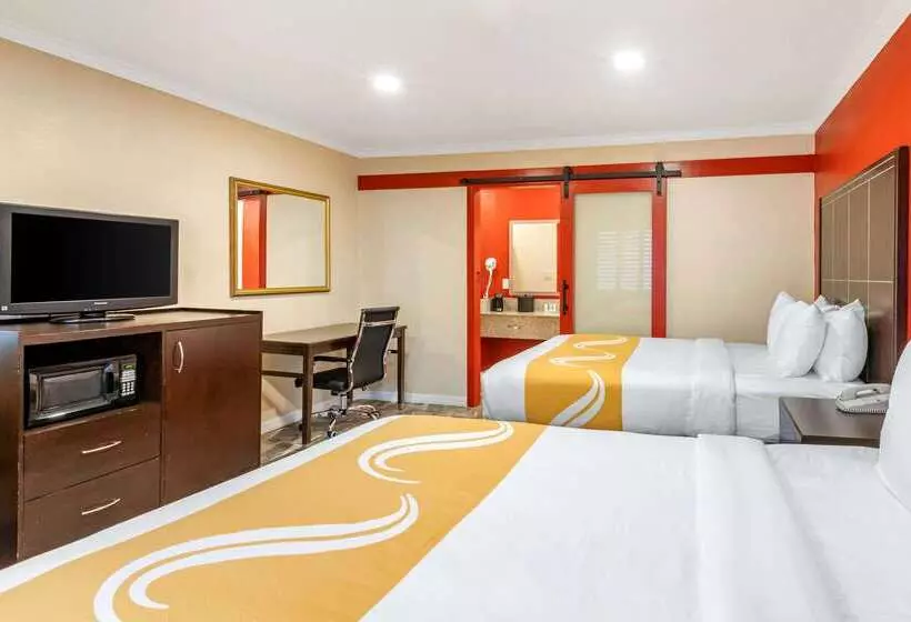 The Buena Park Hotel & Suites