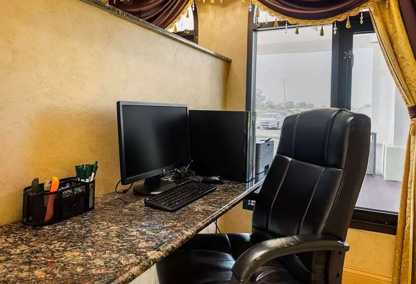 فندق Quality Inn & Suites Coldwater Near I69