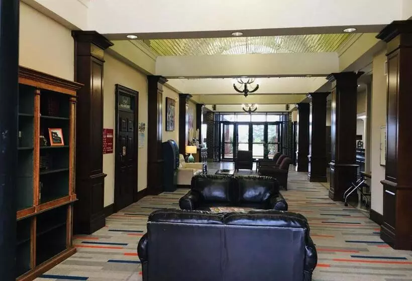 בית מלון כפרי Ramada By Wyndham Batesville