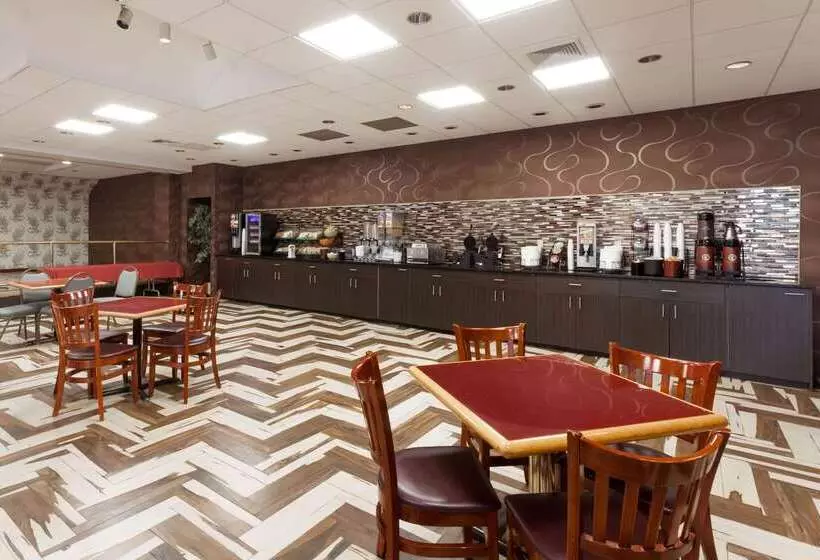 فندق Ramada By Wyndham Newburgh/west Point