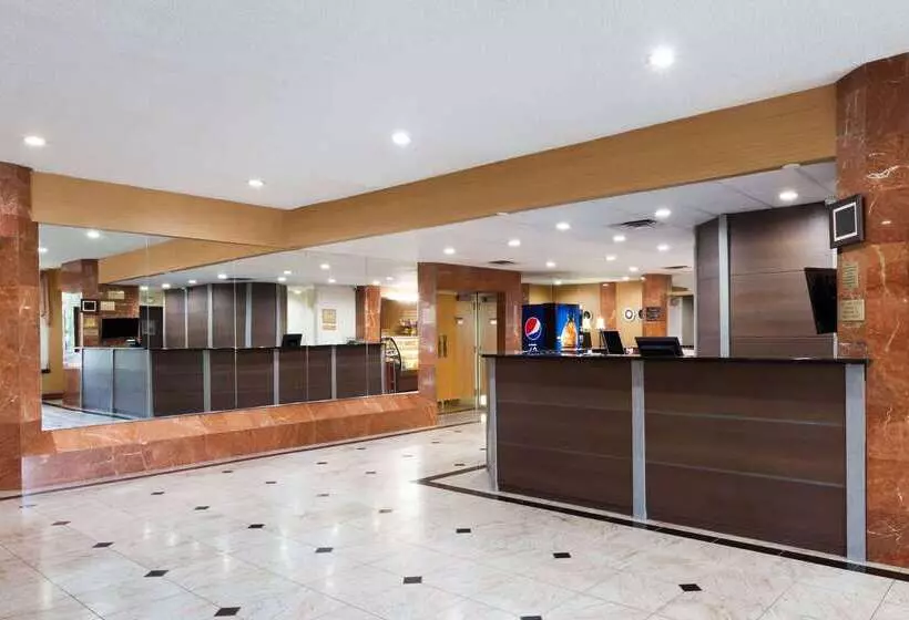 فندق Ramada By Wyndham Newburgh/west Point