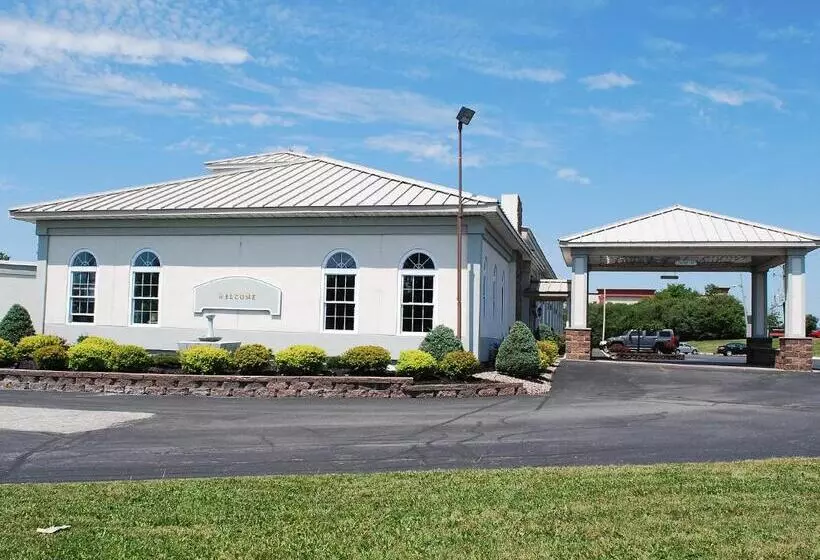 فندق Travelodge By Wyndham Watertown