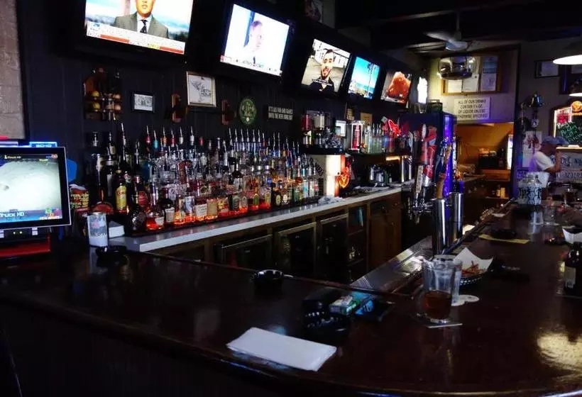 호텔 Vip Inn And Suites