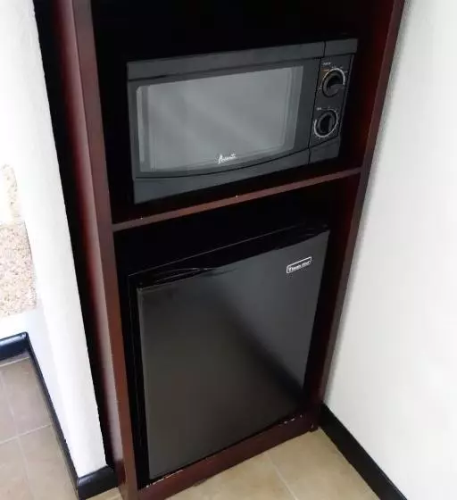 호텔 Vip Inn And Suites