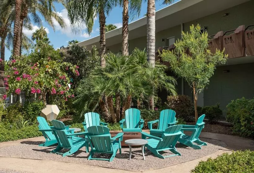 渡假胜地  Valley Ho