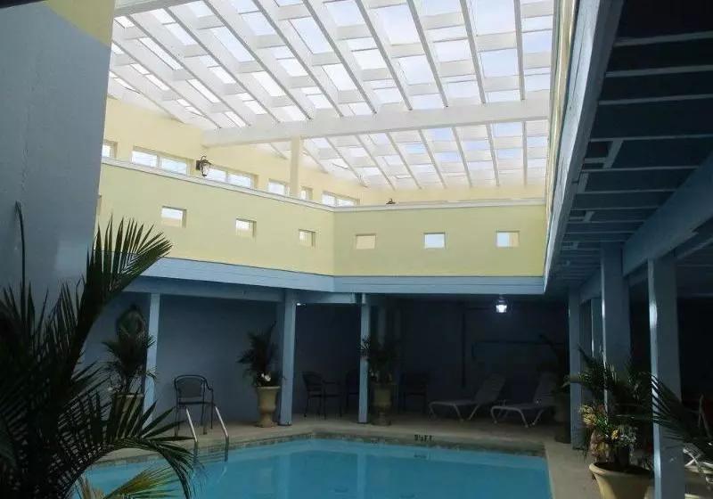 هتل Best Host Inn Plaza Kansas City South