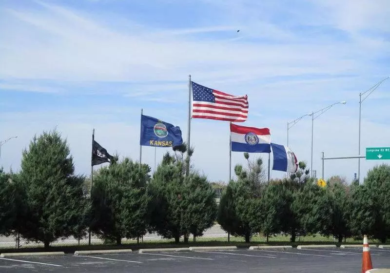 هتل Best Host Inn Plaza Kansas City South