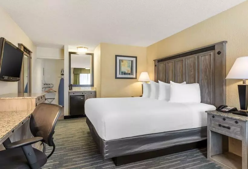 ホテル Best Western Americana Inn