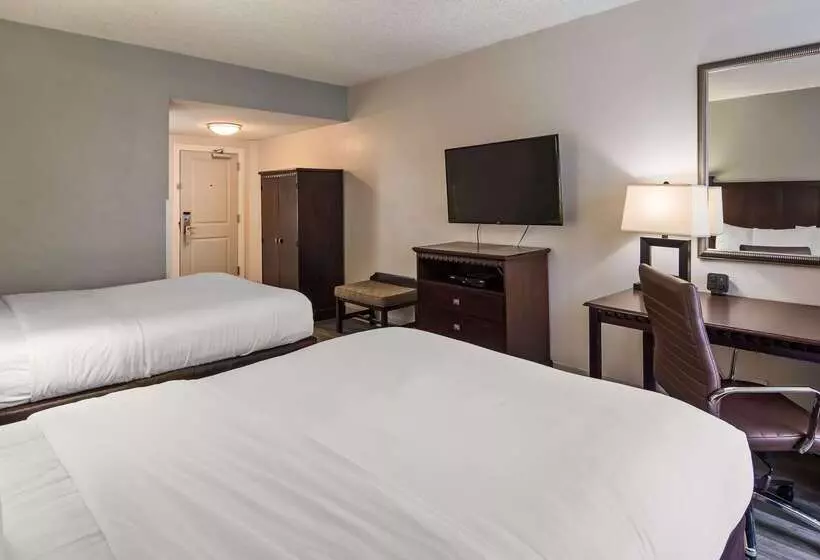 Best Western Paramus Hotel & Suites