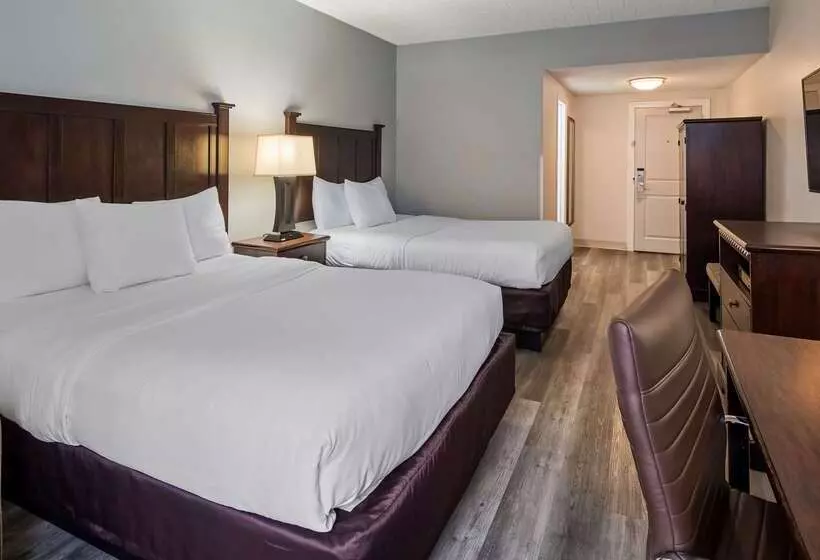 Best Western Paramus Hotel & Suites