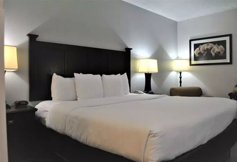 Best Western Paramus Hotel & Suites