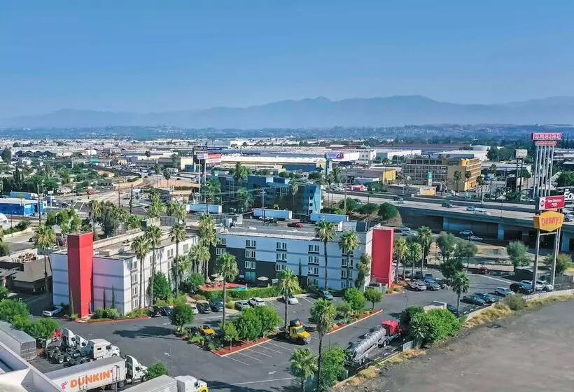 فندق Best Western Plus Commerce