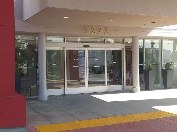 فندق Best Western Plus Commerce