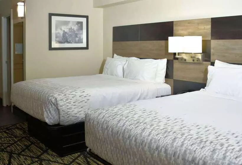 Отель Clarion Pointe Jacksonville Near Camp Lejeune