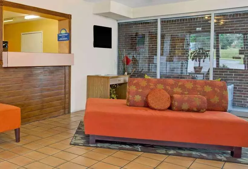 Hotel Days Inn By Wyndham Cincinnati East